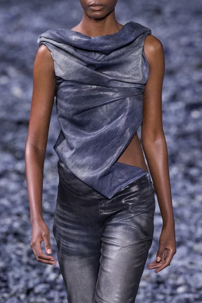 Look 74